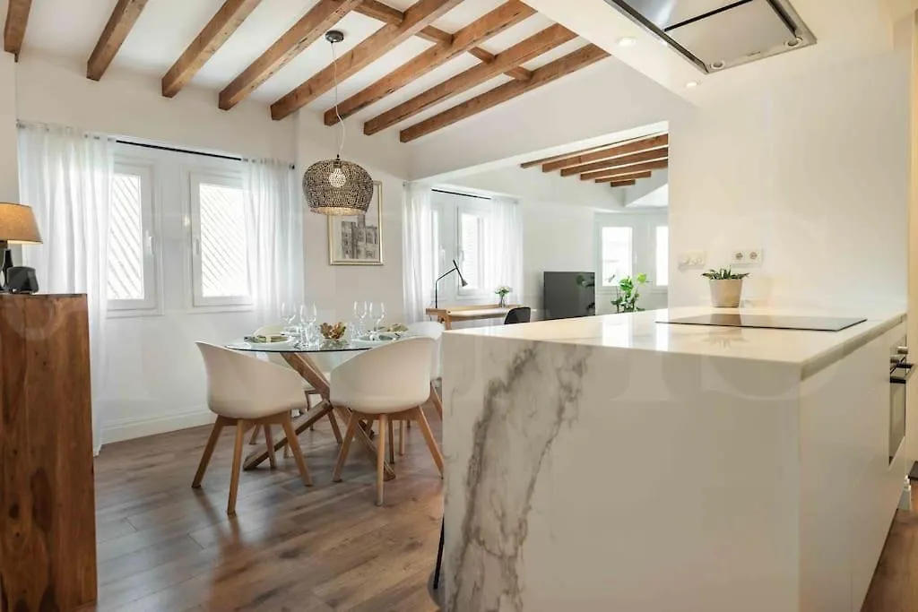 Modern Apartment Next To The Cervantes Theatre By Rems マラガ