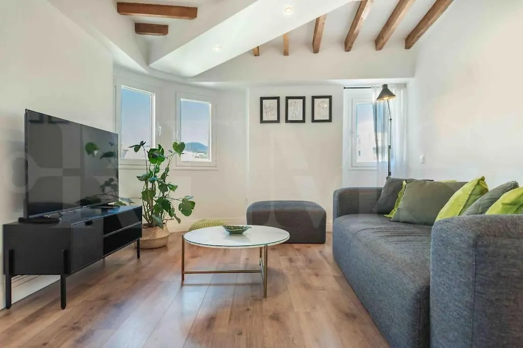 Modern Apartment Next To The Cervantes Theatre By Rems マラガ