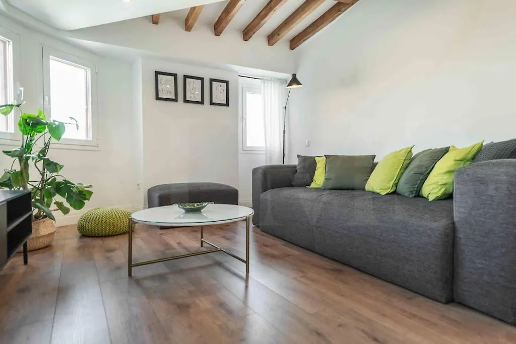 Modern Apartment Next To The Cervantes Theatre By Rems マラガ