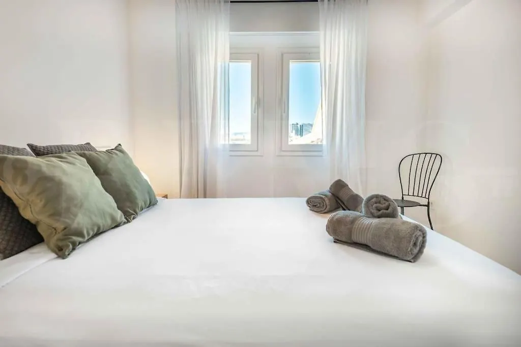 Modern Apartment Next To The Cervantes Theatre By Rems Málaga 0*,  Spagna