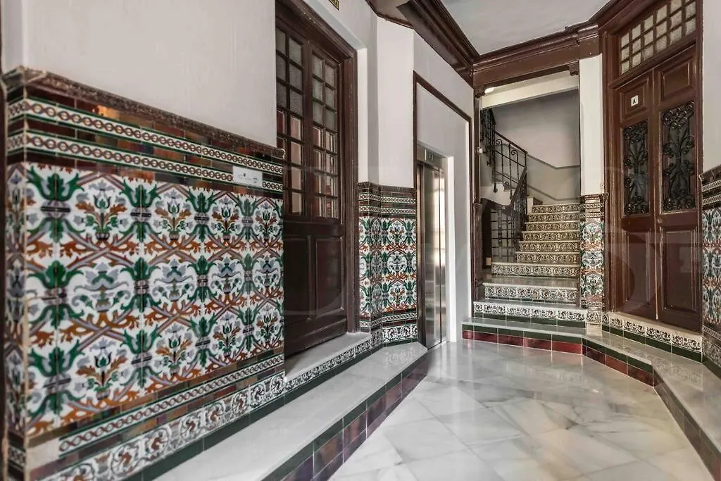 Modern Apartment Next To The Cervantes Theatre By Rems Malaga